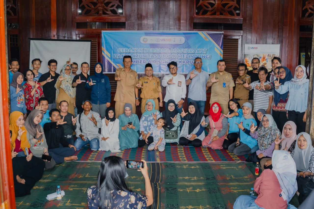 Libatkan Komitmen Masyarakat Kalbar untuk Jaga Kebersihan Sungai Kapuas Libatkan Komitmen Masyarakat Kalbar untuk Jaga Kebersihan Sungai Kapuas